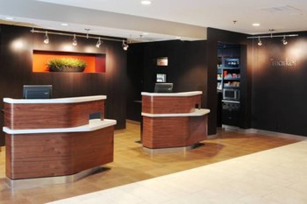 Courtyard By Marriott San Antonio Airport 4