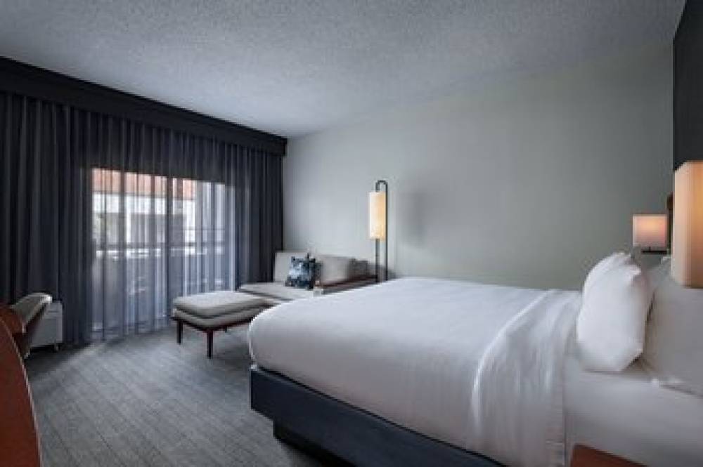 Courtyard By Marriott San Antonio Downtown Market Square 10