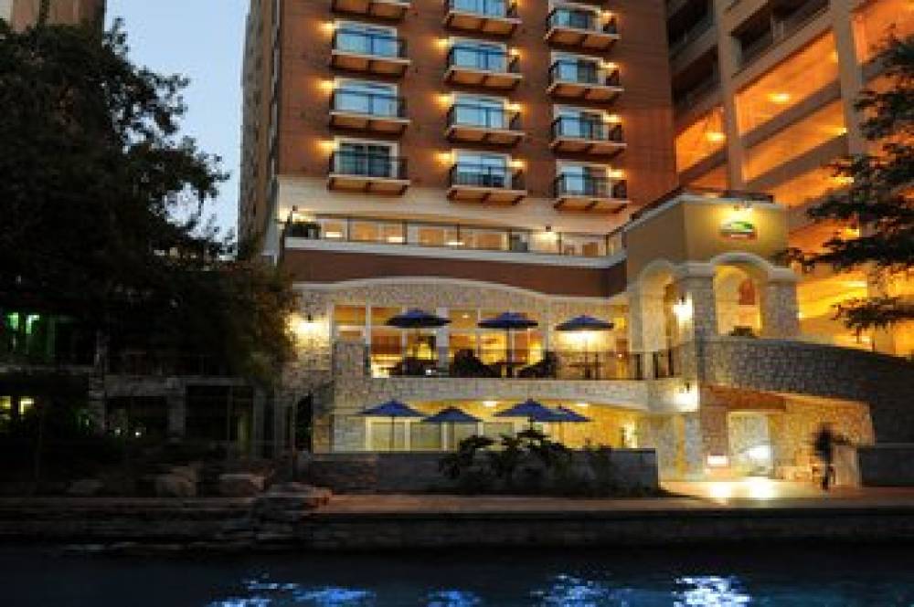 Courtyard By Marriott San Antonio Riverwalk 3