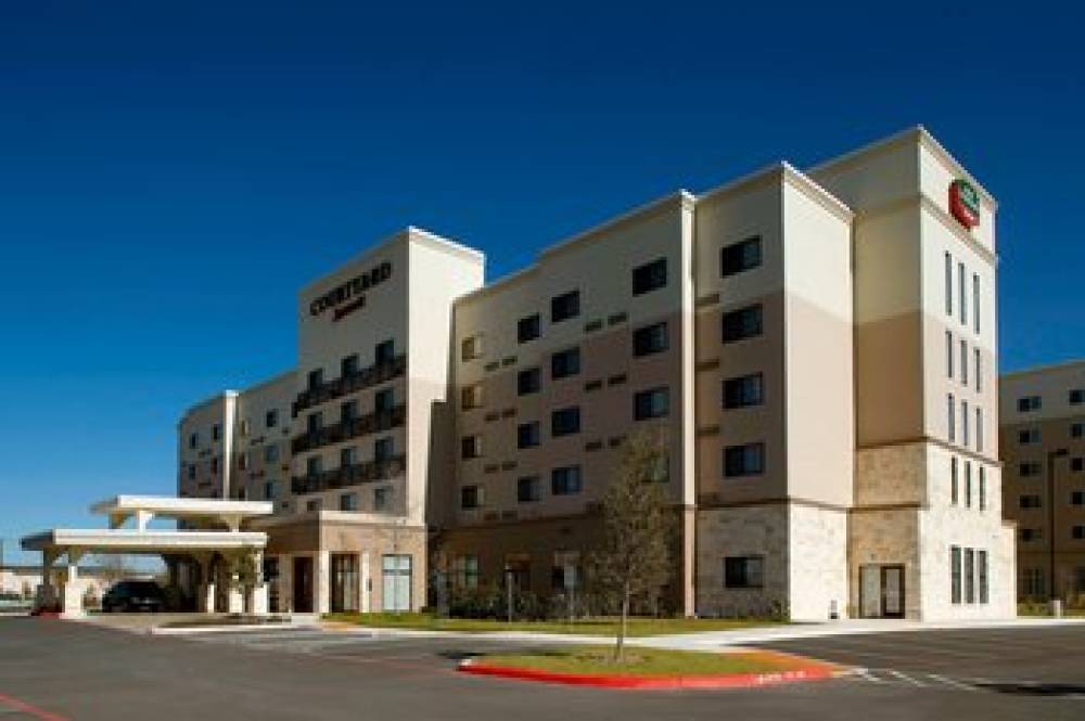 Courtyard By Marriott San Antonio Six Flags At The RIM 2