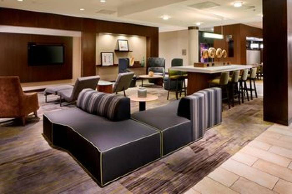 Courtyard By Marriott San Antonio Six Flags At The RIM 1