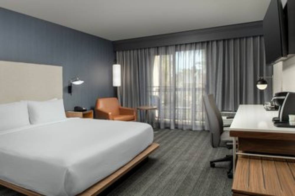 Courtyard By Marriott San Diego Carlsbad 10