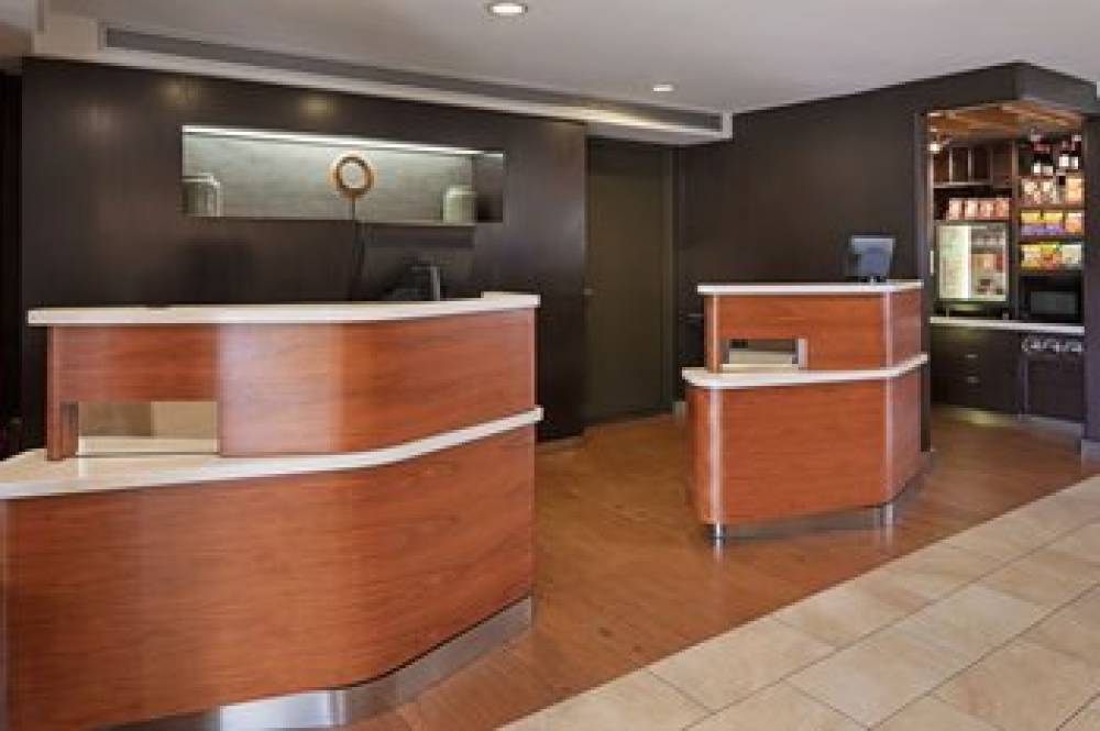 Courtyard By Marriott San Diego Del Mar Solana Beach 3