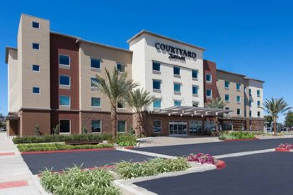 Courtyard By Marriott San Diego El Cajon 2