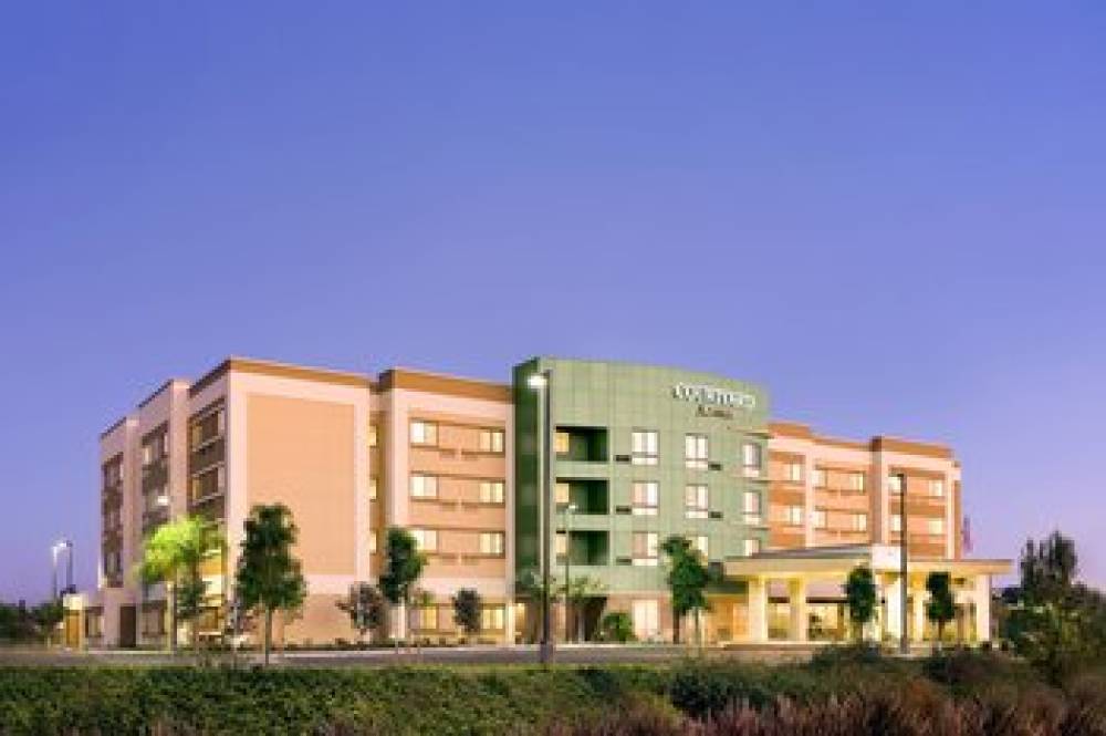 Courtyard By Marriott San Diego Oceanside 2