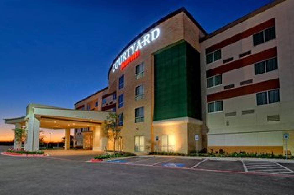 Courtyard By Marriott San Marcos 2