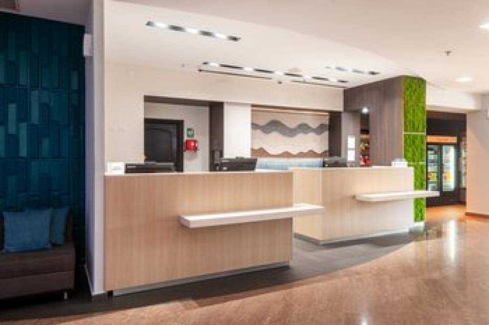 Courtyard By Marriott San Salvador 6