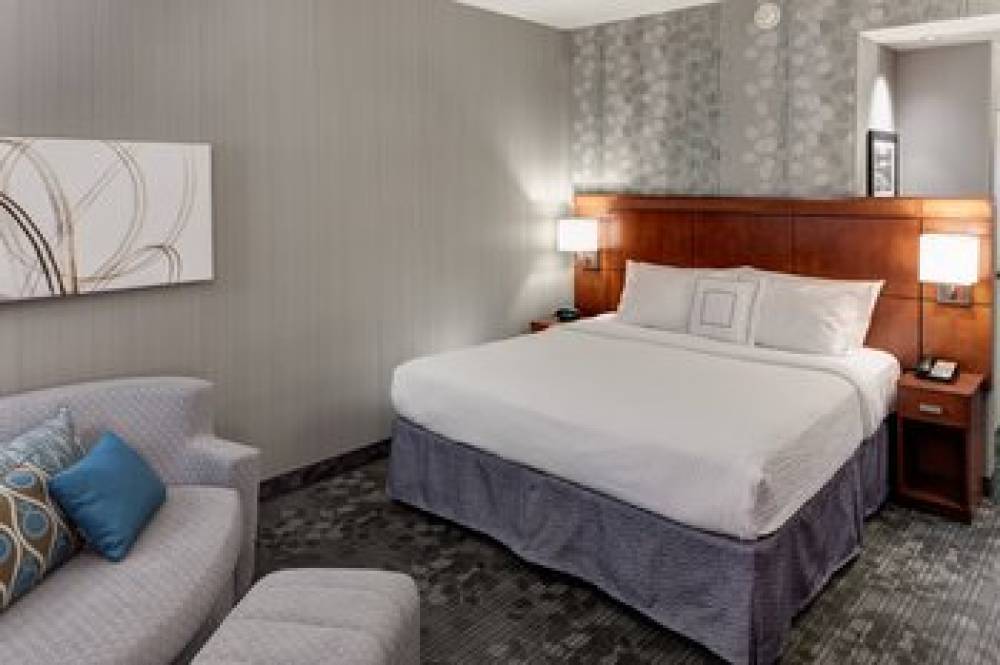 Courtyard By Marriott Santa Clarita Valencia 6