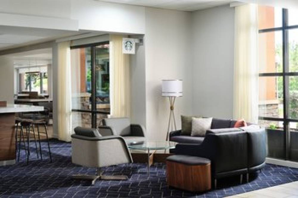 Courtyard By Marriott Santa Rosa 3