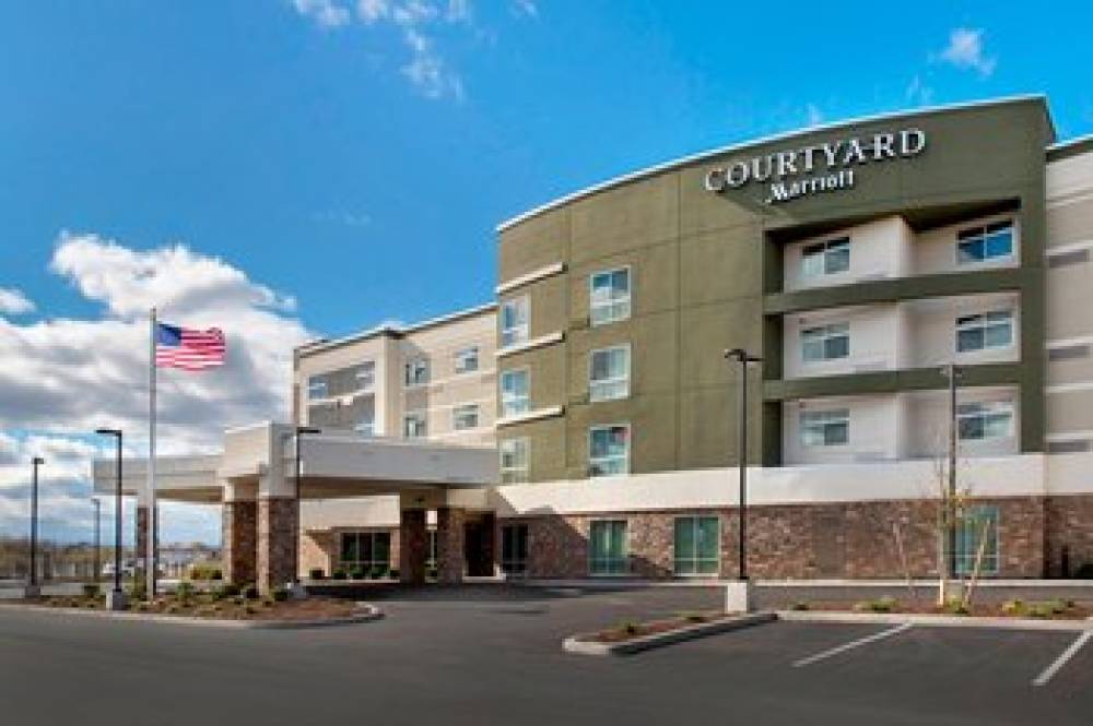 Courtyard By Marriott Schenectady At Mohawk Harbor 1