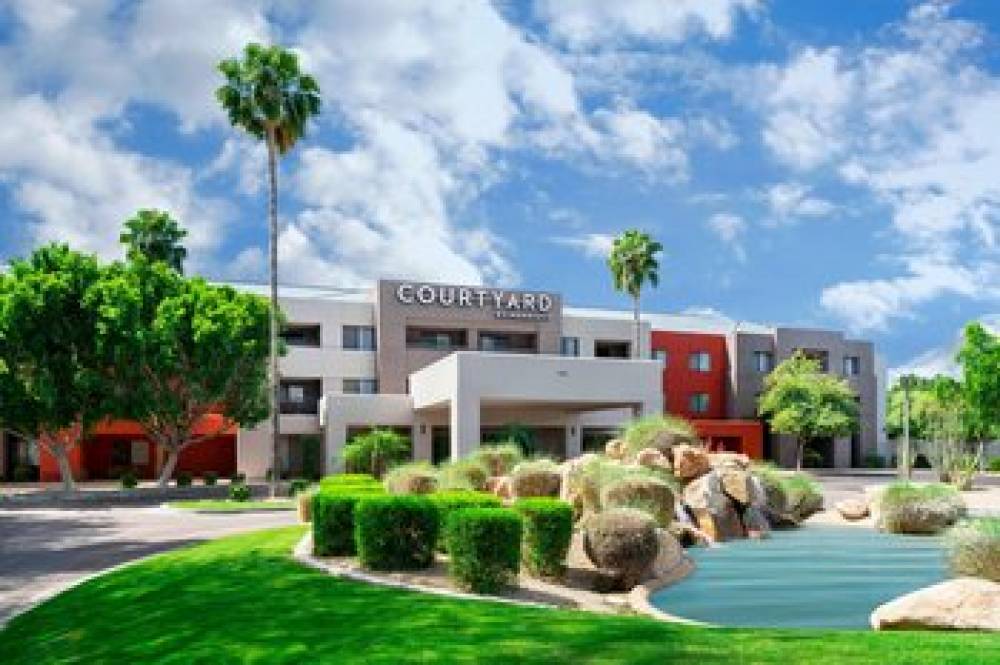 Courtyard By Marriott Scottsdale North 1