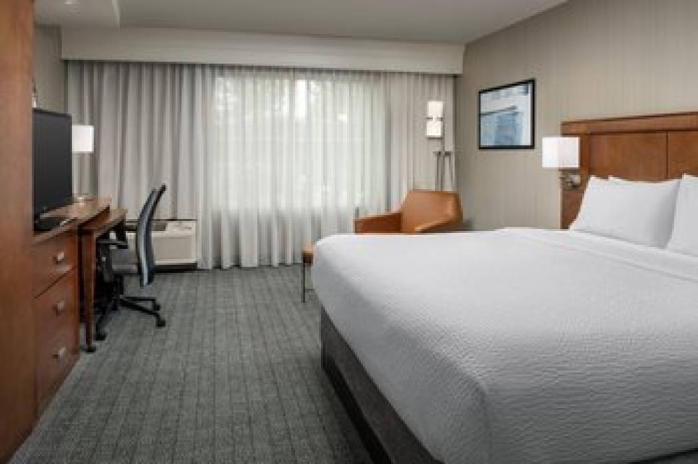 Courtyard By Marriott Seattle Kirkland 4