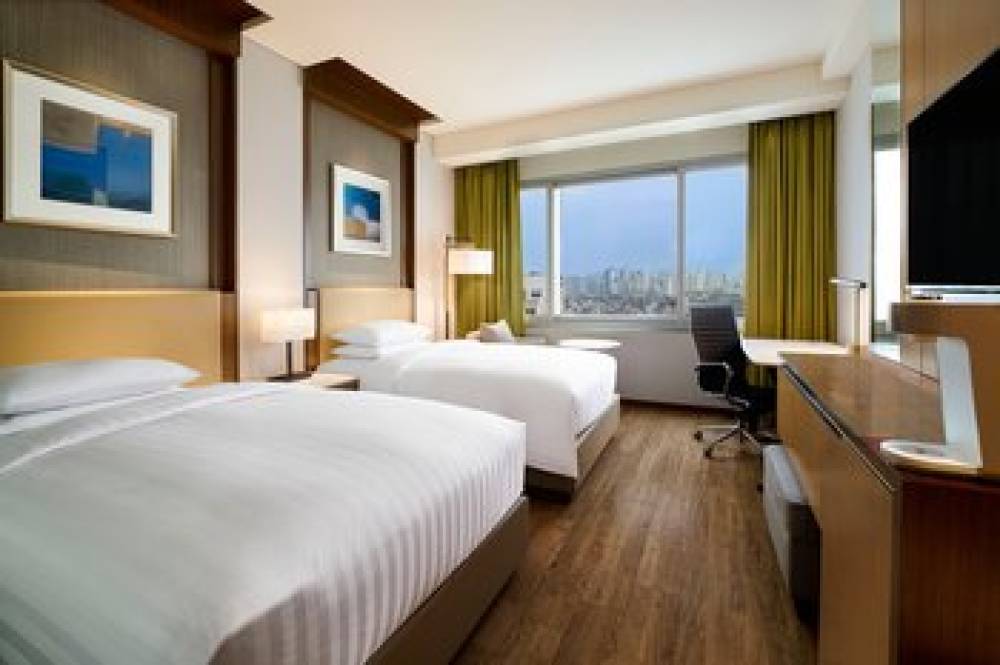 Courtyard By Marriott Seoul Times Square 7