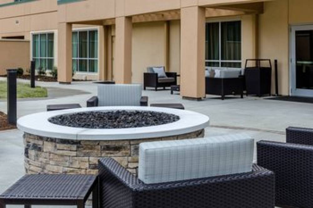 Courtyard By Marriott Somerset