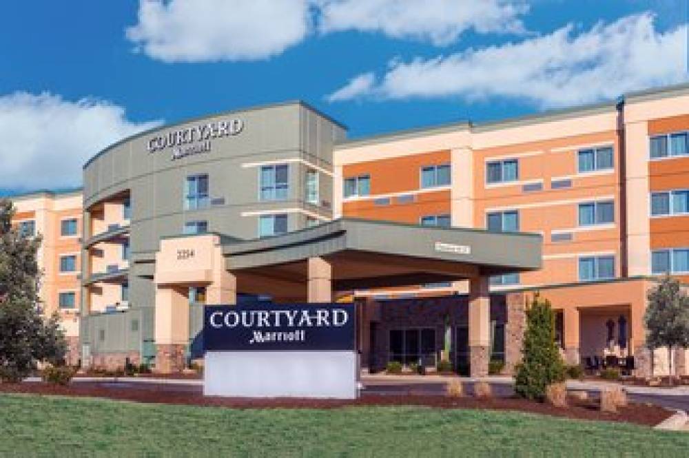 Courtyard By Marriott Somerset 2