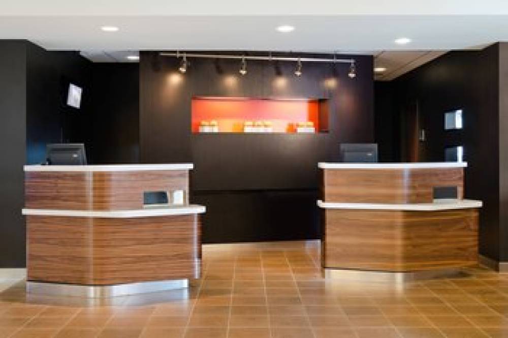 Courtyard By Marriott St Louis Westport Plaza 3