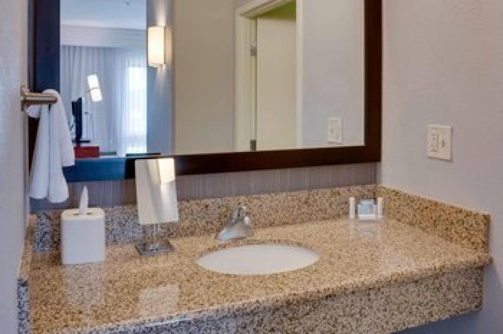 Courtyard By Marriott Statesville Mooresville Lake Norman 9