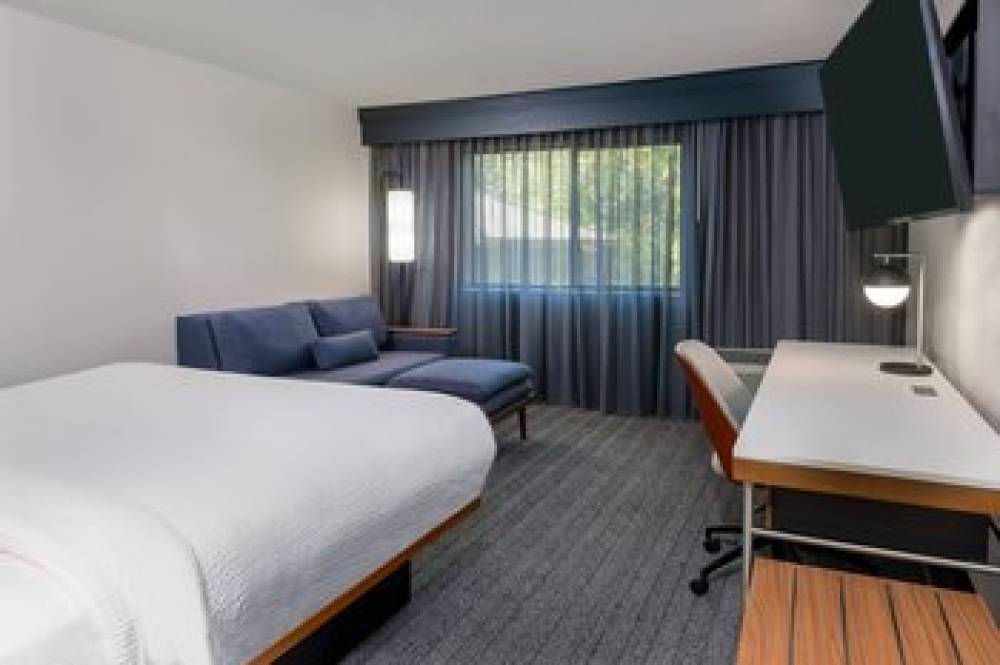 Courtyard By Marriott Tallahassee North I-10 Capital Circle 8