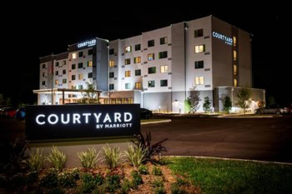 Courtyard By Marriott Tampa Northwest Veterans Expressway