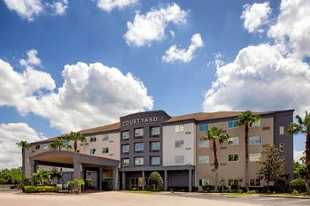 Courtyard By Marriott Tampa Oldsmar 2