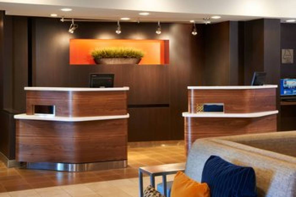 Courtyard By Marriott Toledo Maumee Arrowhead 2