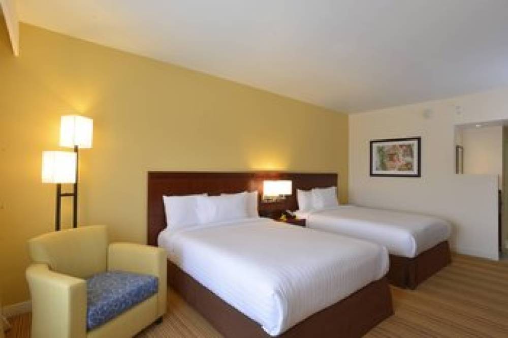 Courtyard By Marriott Toluca Tollocan 5