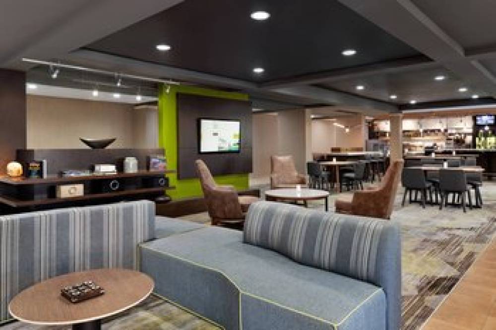 Courtyard By Marriott Tulsa Central 5