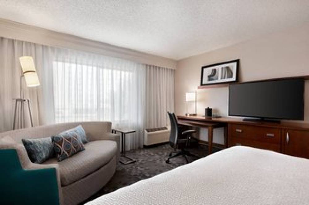 Courtyard By Marriott Tulsa Central 9