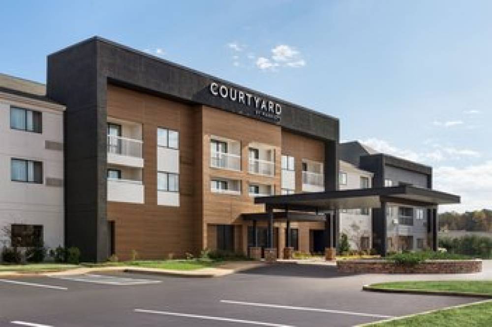 Courtyard By Marriott Tupelo 3