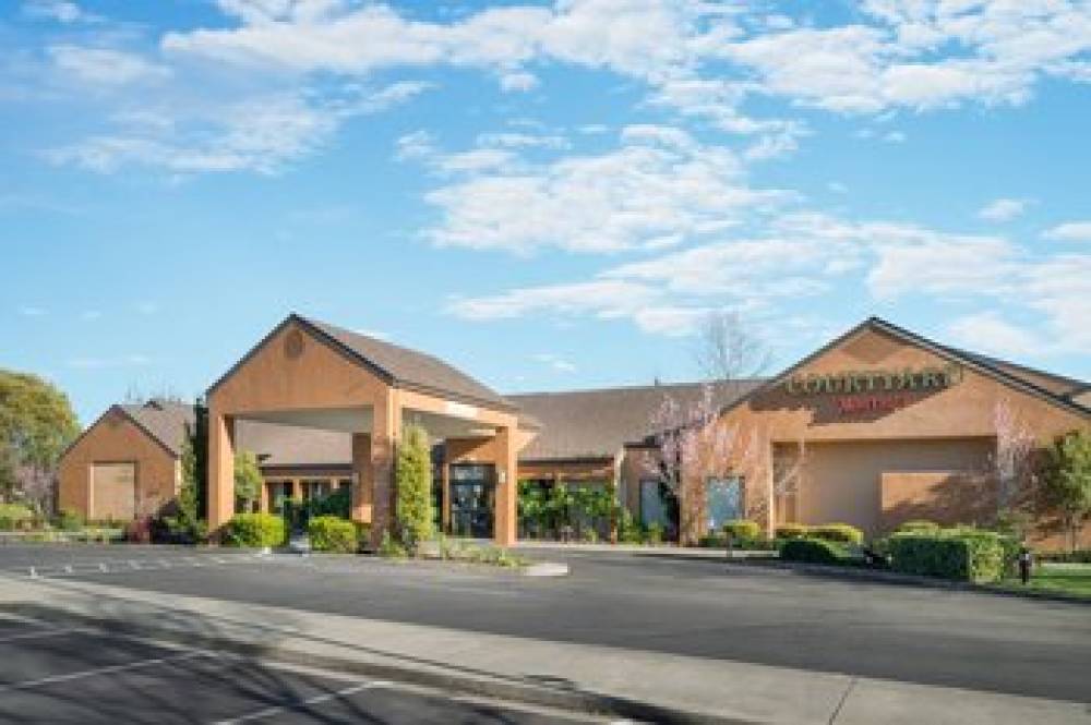 Courtyard By Marriott Vacaville 2