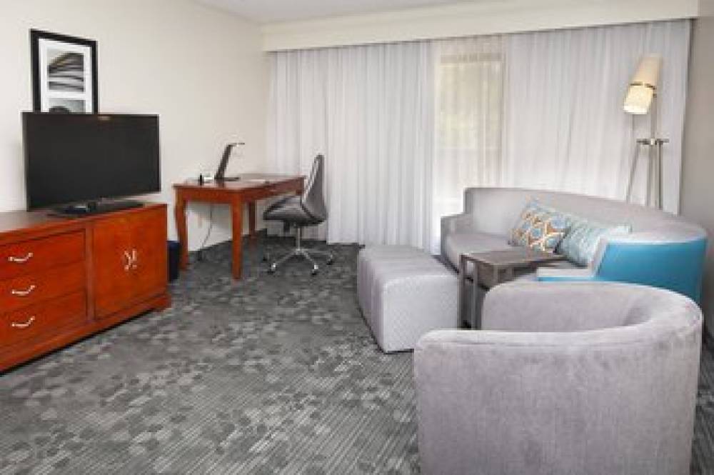 Courtyard By Marriott Valdosta 8