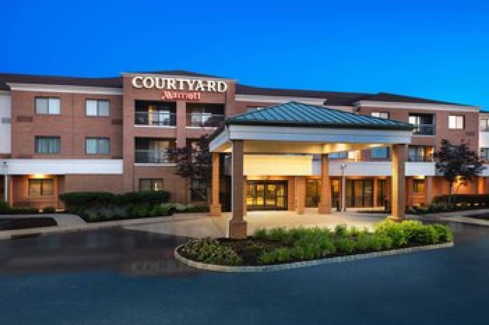 Courtyard By Marriott West Orange 1