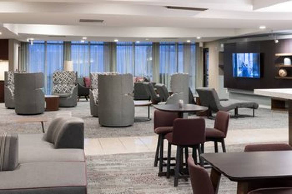 Courtyard By Marriott West Orange 4