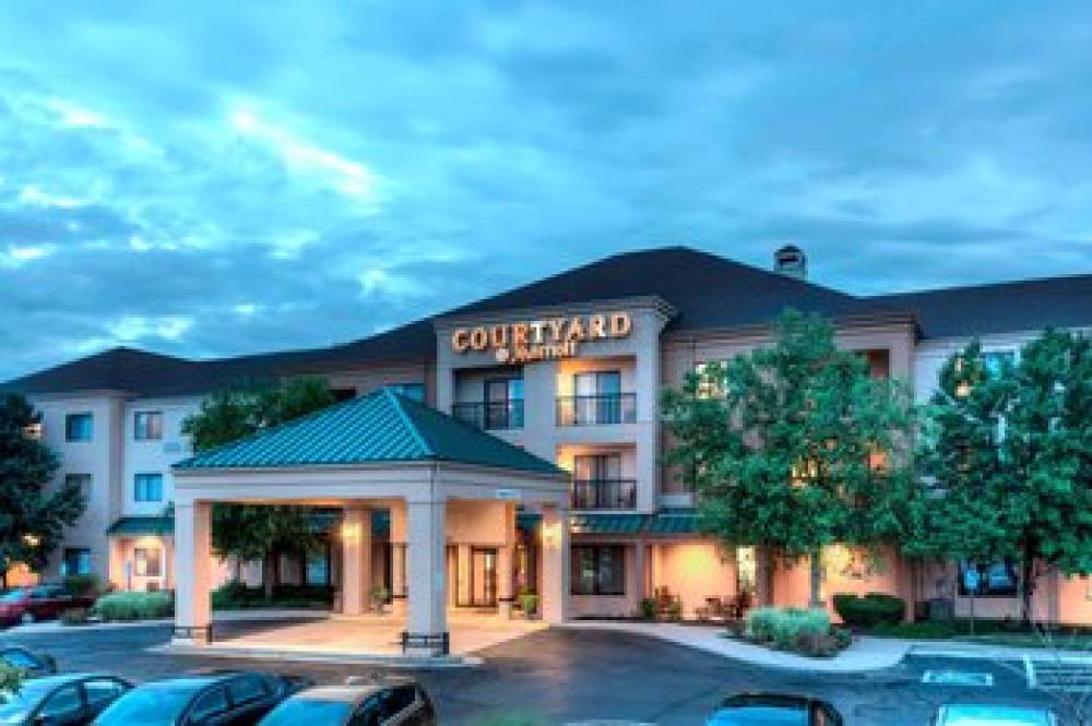 Courtyard By Marriott Wichita East 3