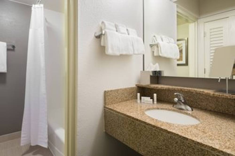 Courtyard By Marriott Wilmington Wrightsville Beach 8