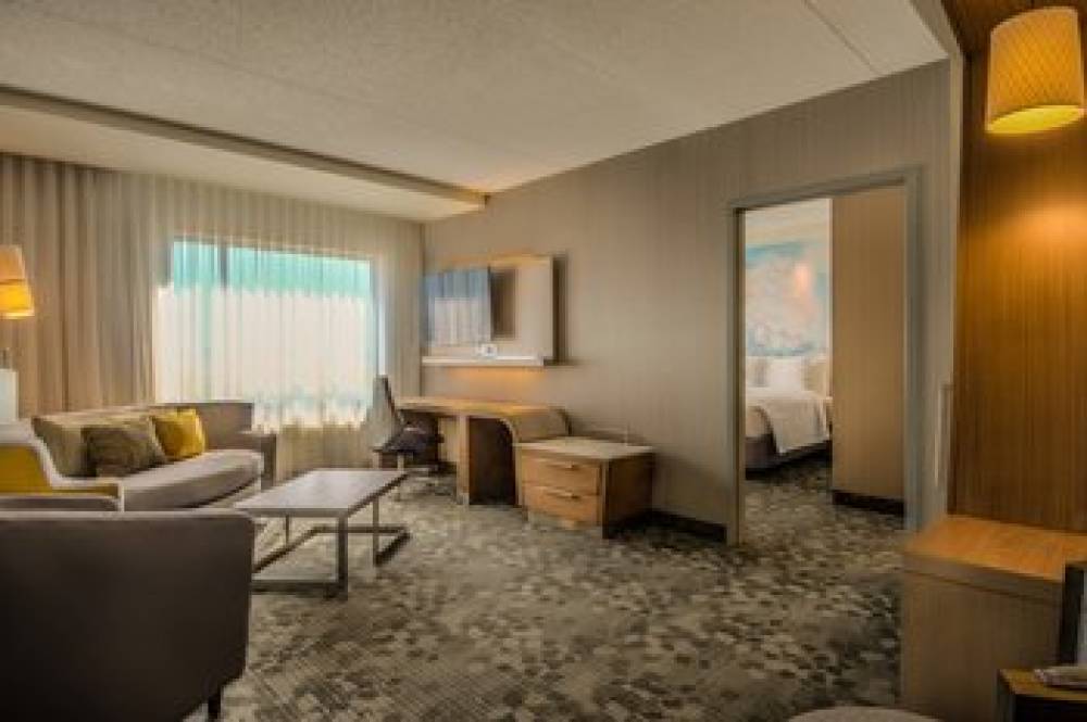 Courtyard By Marriott Winnipeg Airport 9