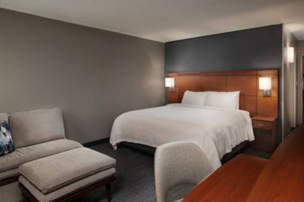 Courtyard By Marriott Winston-Salem University 8