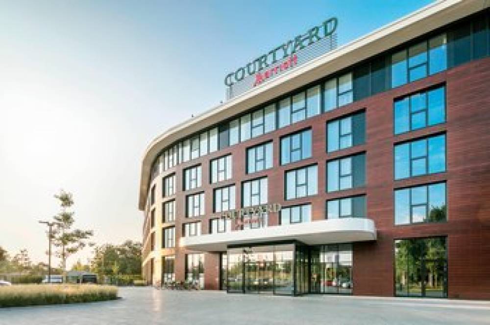 Courtyard By Marriott Wolfsburg 4