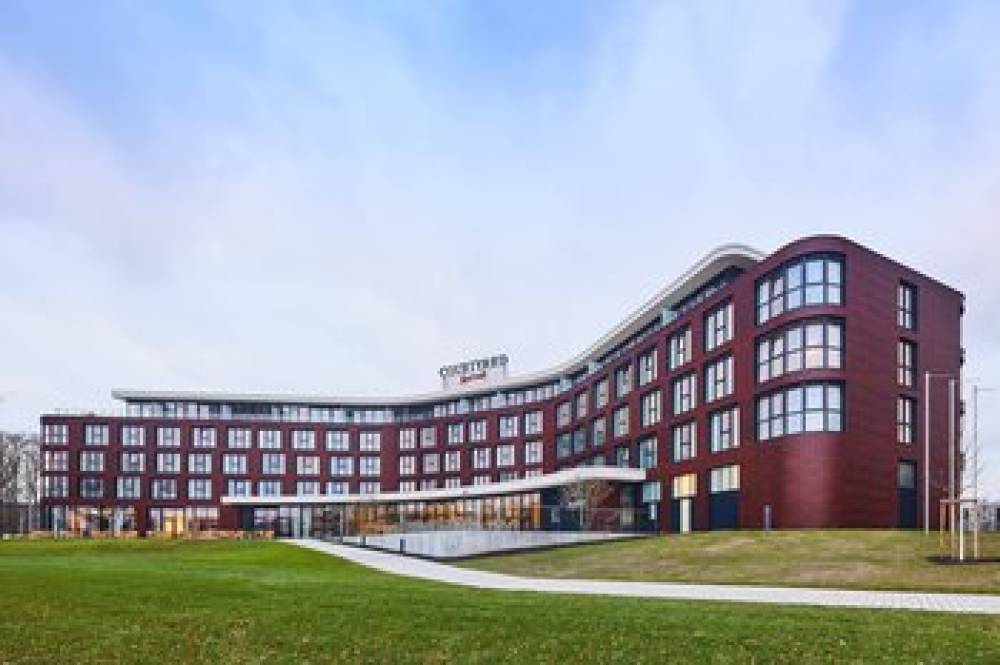 Courtyard By Marriott Wolfsburg 2