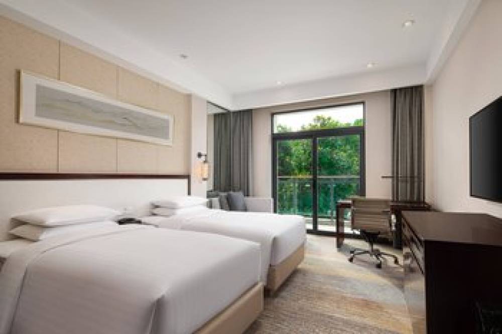 Courtyard By Marriott Wuxi Lihu Lake 7