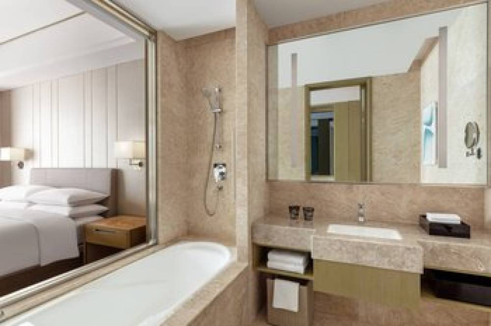 Courtyard By Marriott Yinchuan 8