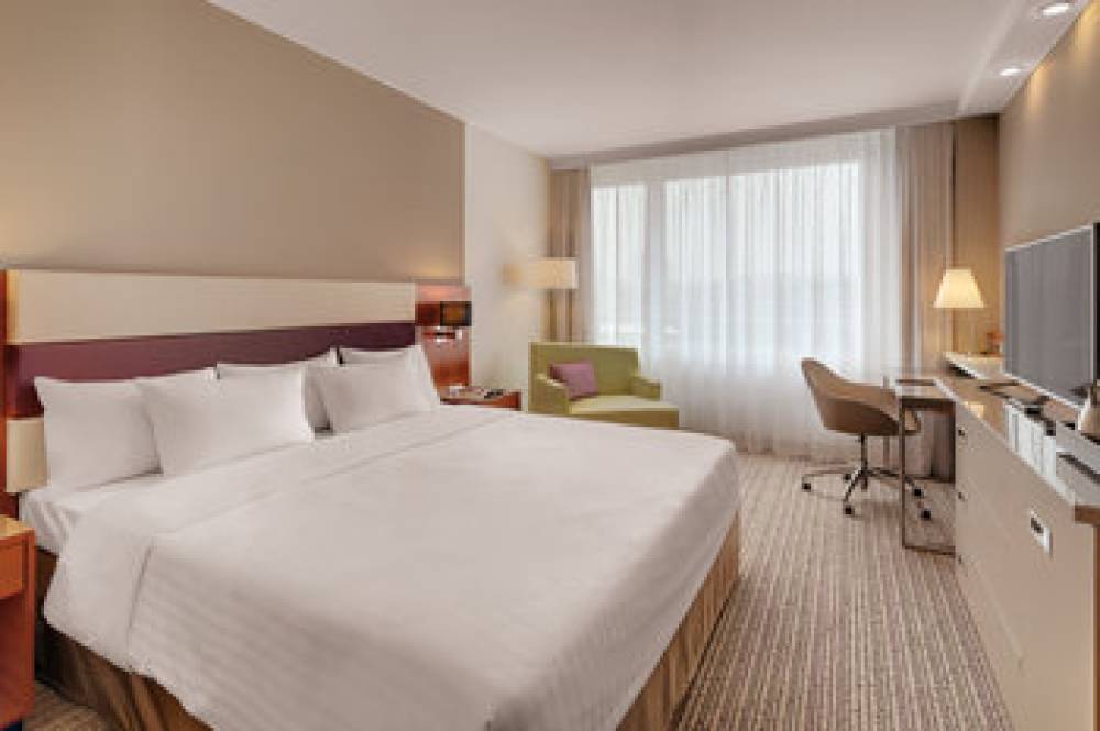 Courtyard By Marriott Zurich North 10