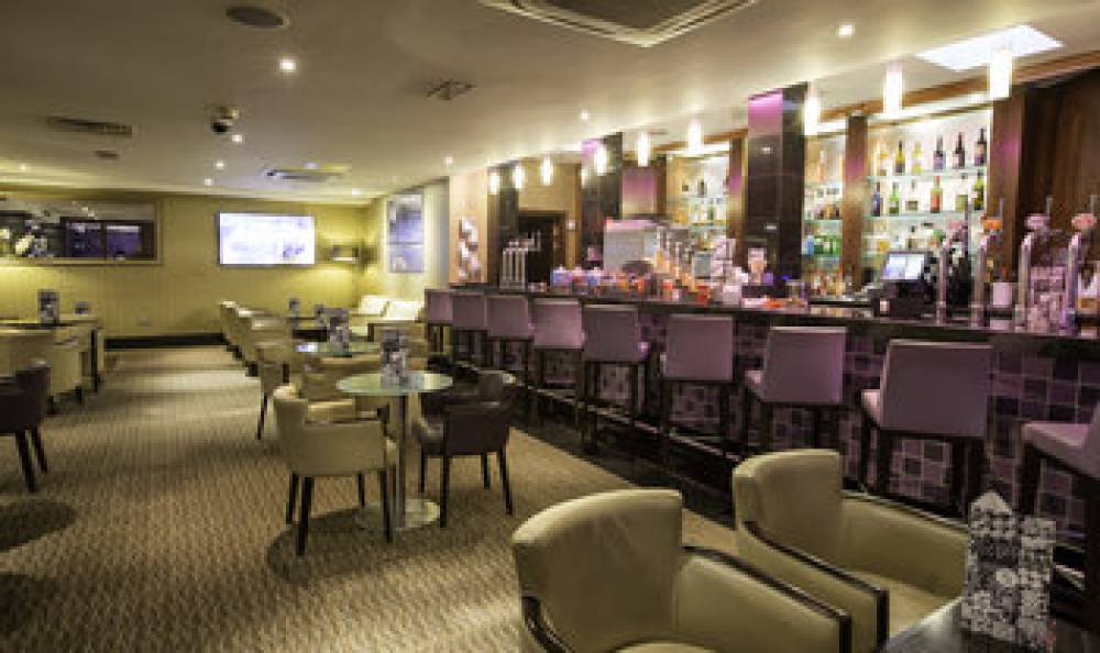 CROWNE PLAZA EALING 8