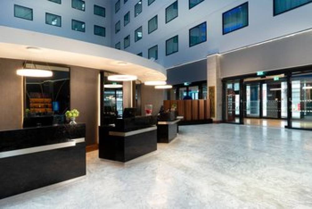 CROWNE PLAZA HEATHROW T4 7