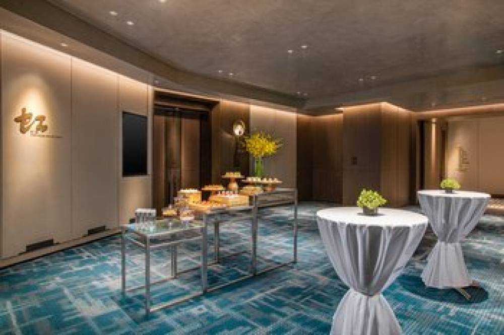 CROWNE PLAZA HONGQIAO 10