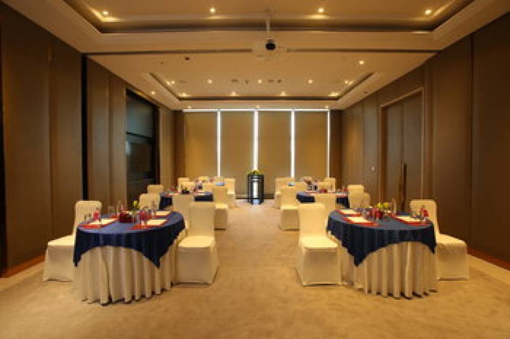 CROWNE PLAZA MAYUR VIHAR NOIDA 8