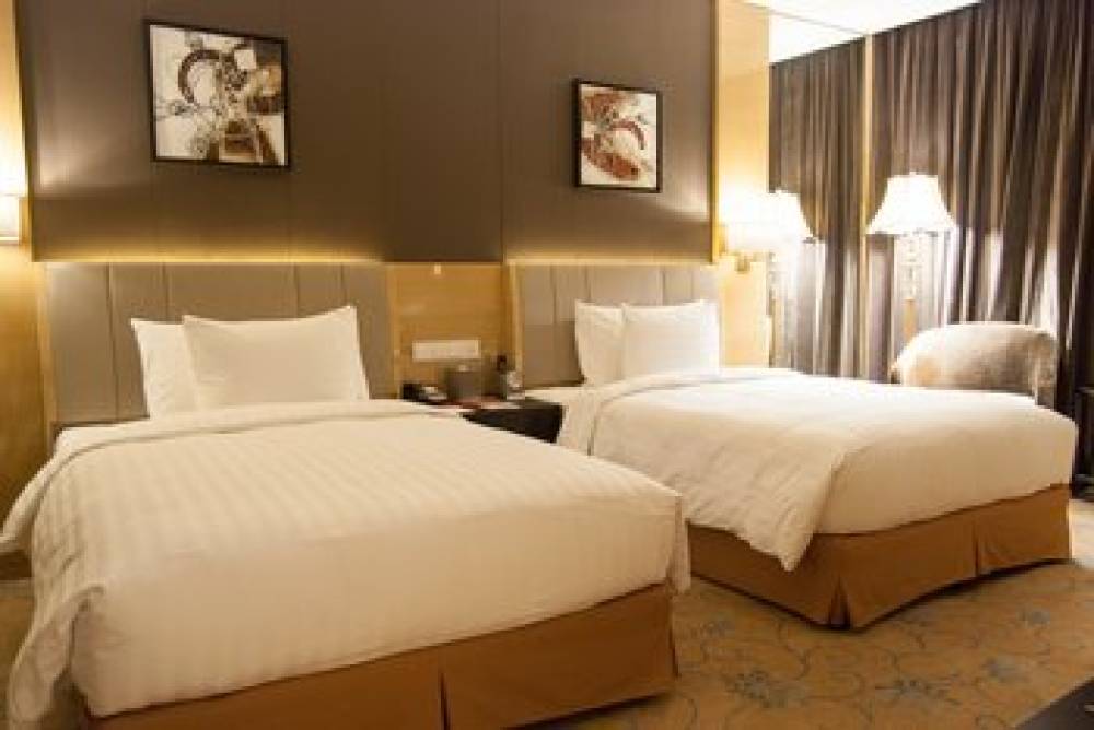 CROWNE PLAZA NOAH SQUARE 10