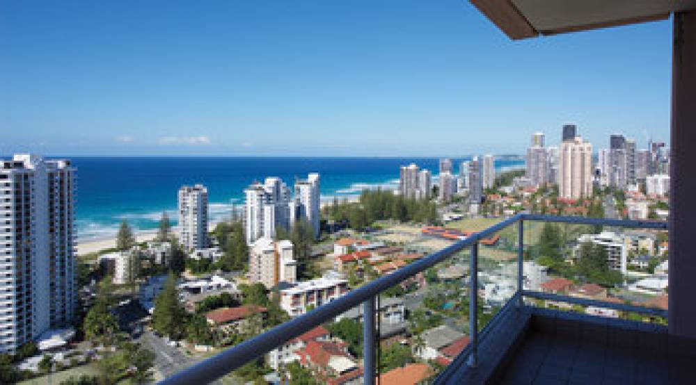 Crowne Plaza SURFERS PARADISE 10