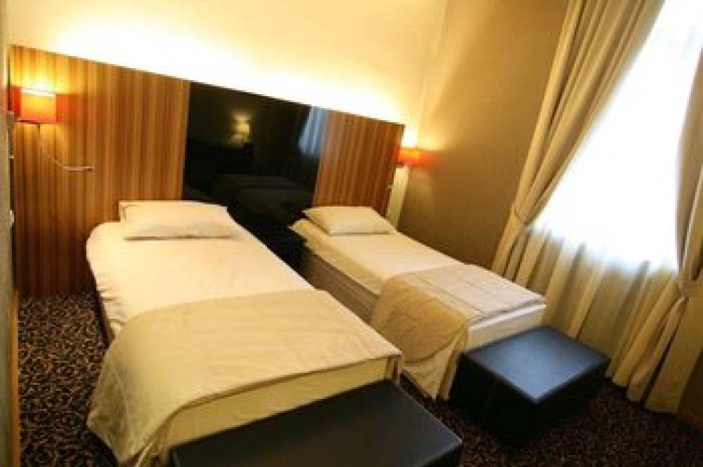 CRYSTAL HOTEL ILIDZA 7