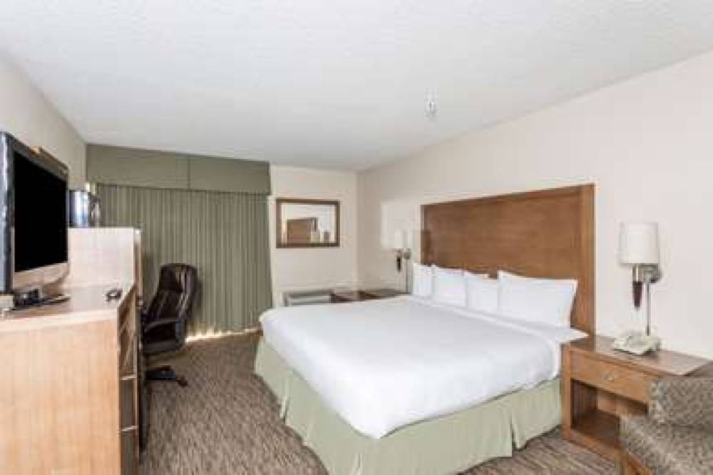 DAYS HOTEL PEORIA GLENDALE 5